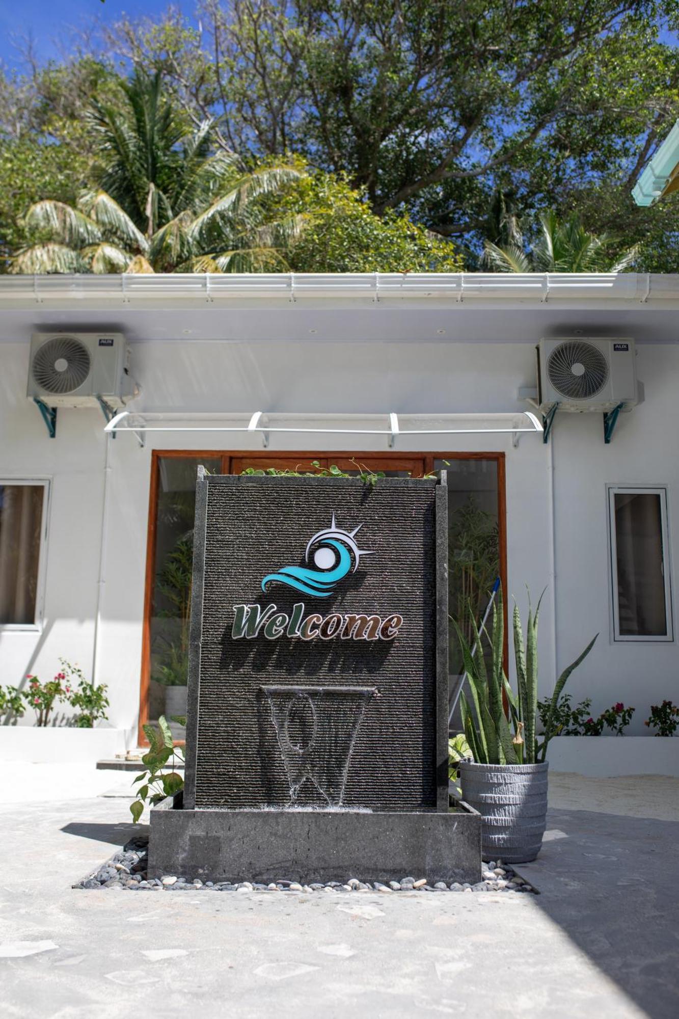 Aqua Heaven Inn Mathiveri Bagian luar foto
